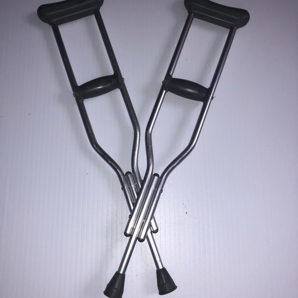 american girl crutches